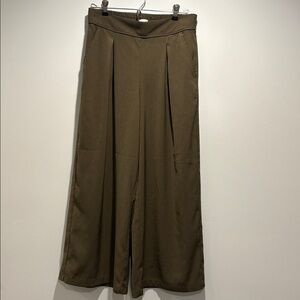 Max Studio Wide Leg Crop Pants - Olive Green - Small